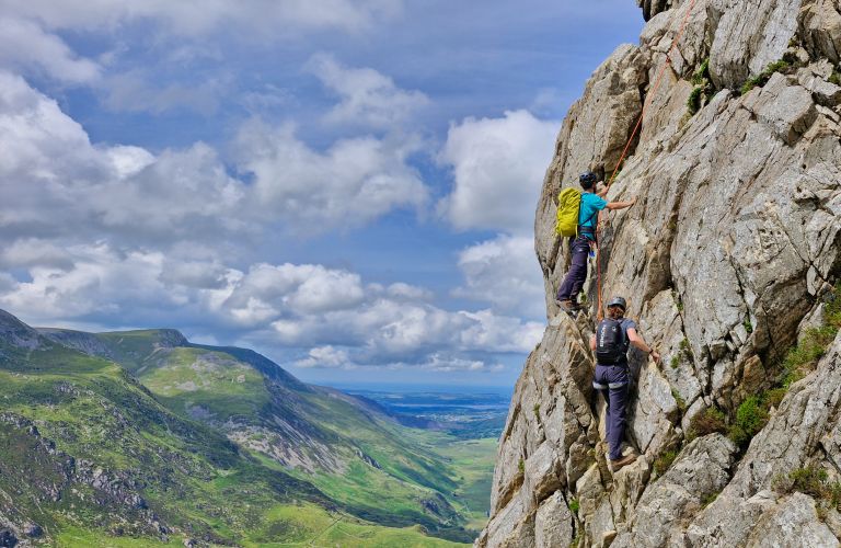 Classic Scrambles and Ridges of Snowdonia - Eryri | Guided Scrambling