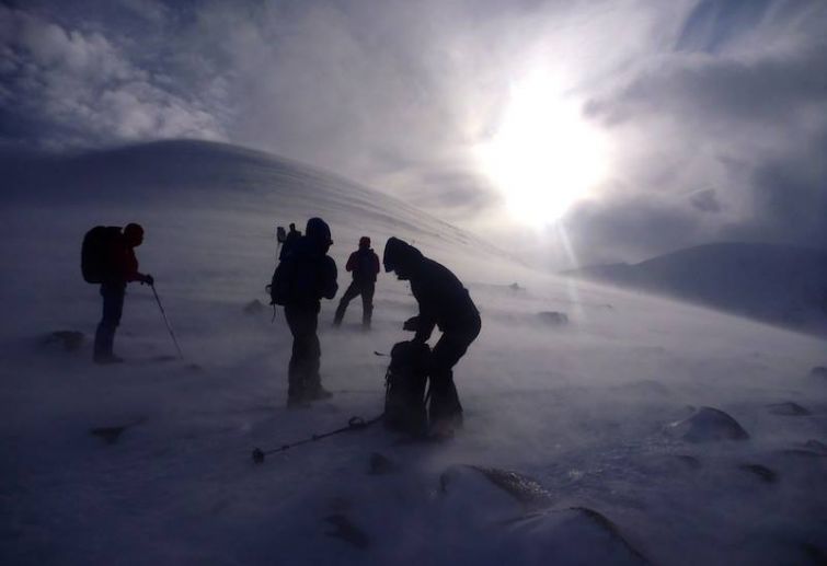 Windy conditions in winter on Cairngorm